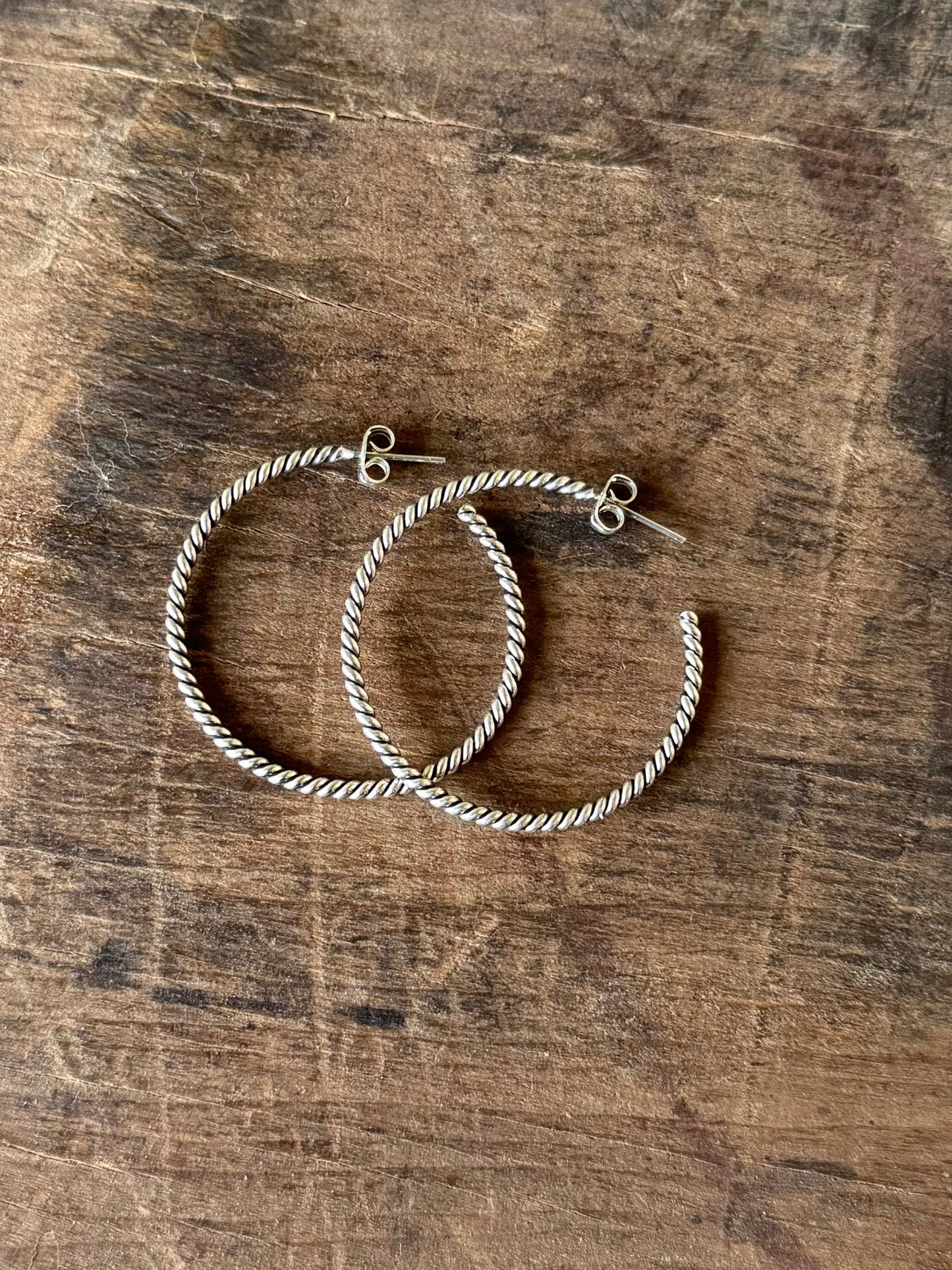 Twist Wire Hoops