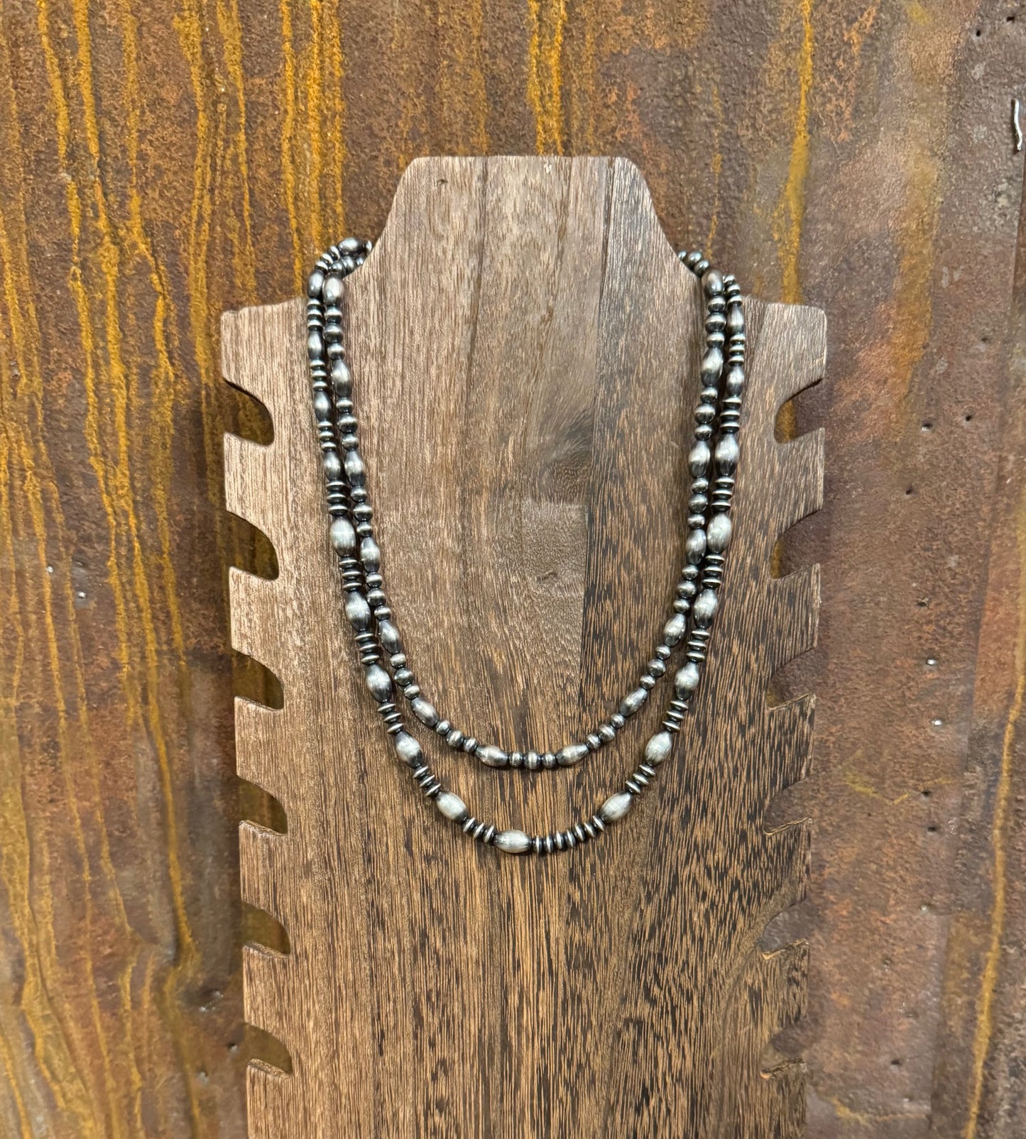 Oval and Saucer Pearl necklace