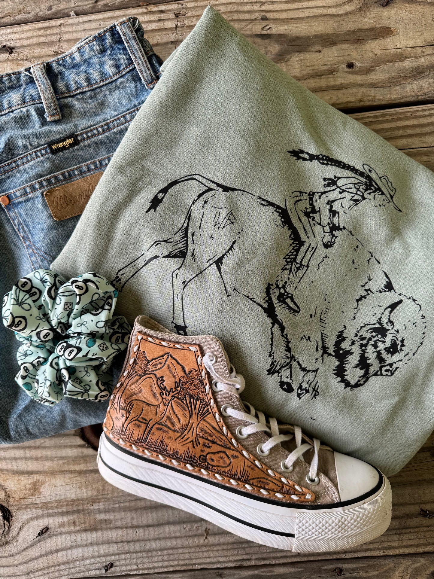 1 SM, 1 Med: Grey/Blue Girl on a Buffalo Crew